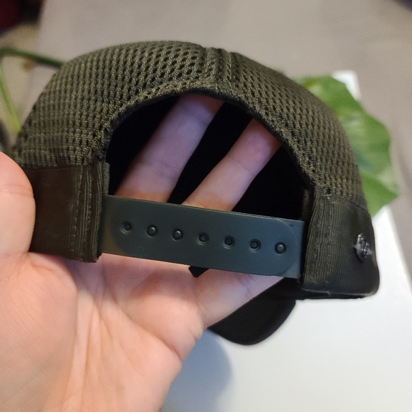 Lulu lemon hat - Picture 3 of 4